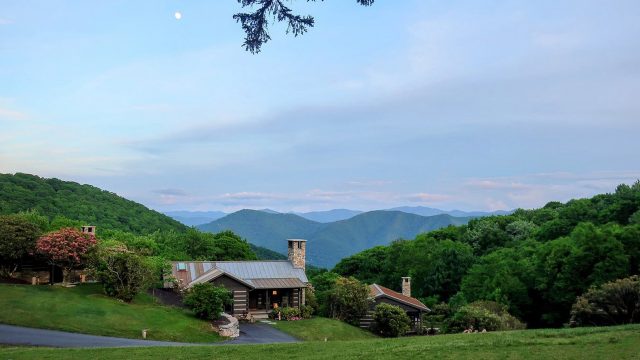 Discover the Beauty of Ranch Resorts Near the Great Smokies