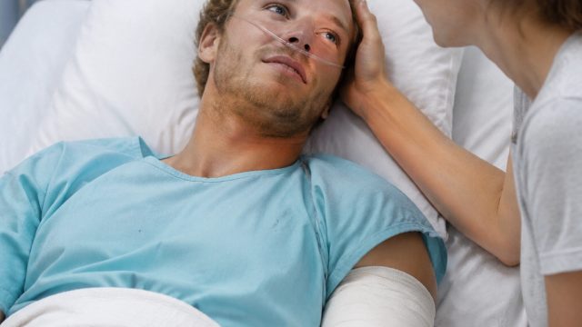 Australian Shark Attack Survivor Temporarily Awakens from Coma | nama slot hoki, kinsou no vermeil e