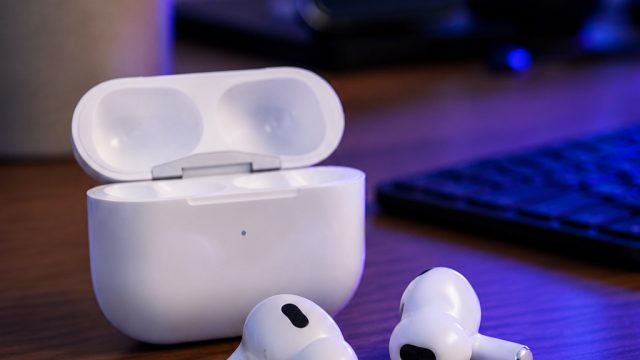 Essential Features Every AirPods Pro 3 User Should Explore Now | verne indonesia, remi cangkulan onl