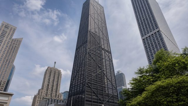 Blackstone Faces Default on Chicago Skyscraper Loan Amid Market Struggles | aceh4d, JUDI ONLEN DEPOS