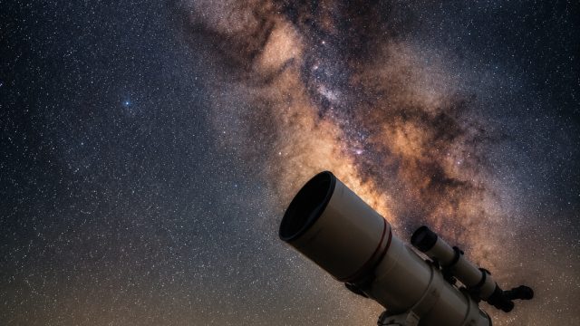 New Details Unveiled: A Closer Look at the Milky Way's Core | spine animation, dewislot