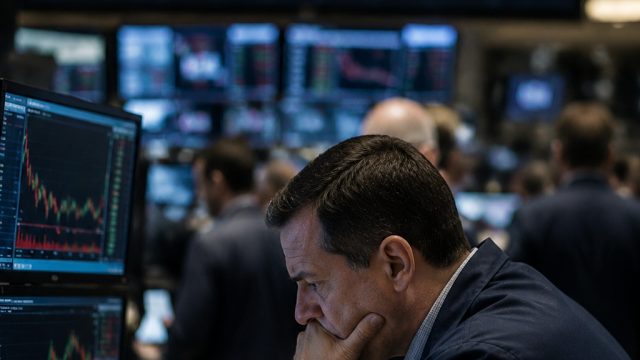 Tech Stock Slide Impacts Market as Investors Seek Stability | totosuper, daftar slot 88, mainan kart